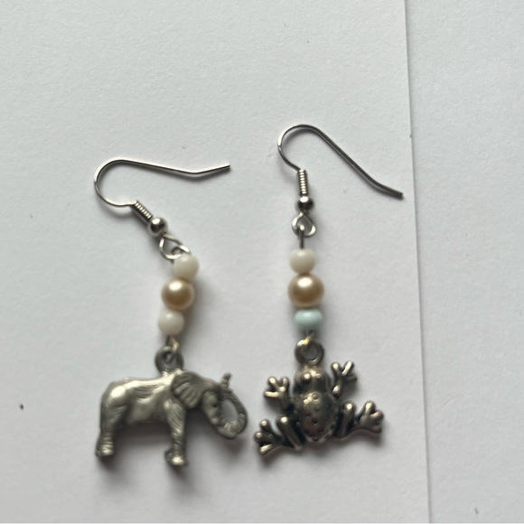 MITCH MATCHING ANIMAL EARRINGS - Picture 2 of 3